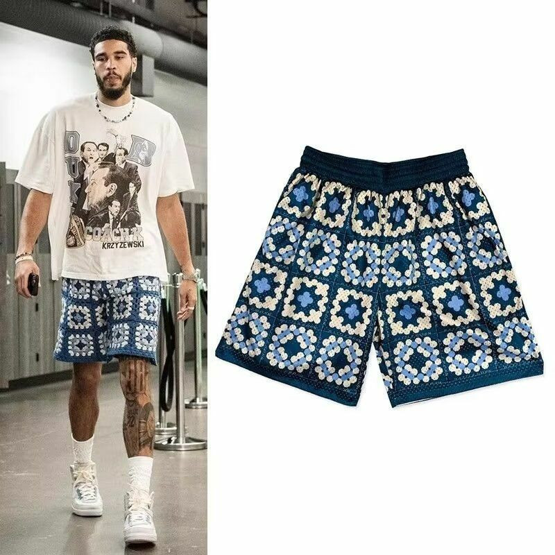 Short de basket-ball en maille pour homme avec un motif graphique de carreaux.