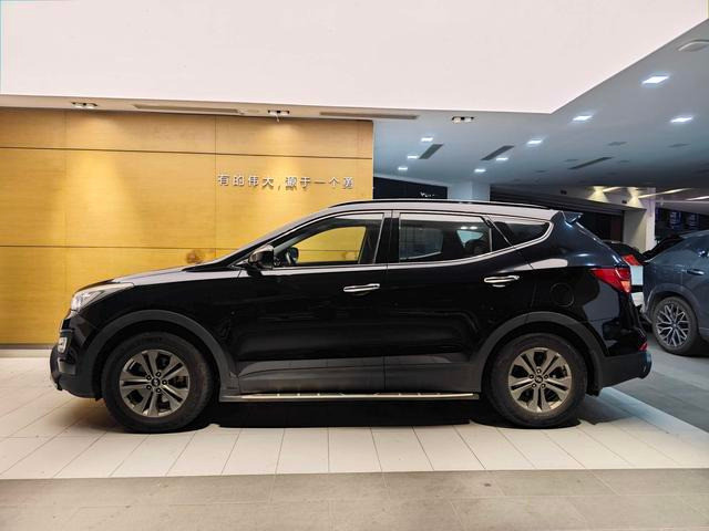 Hyundai Santafe 2015 automatique deux moteurs smart 5 places